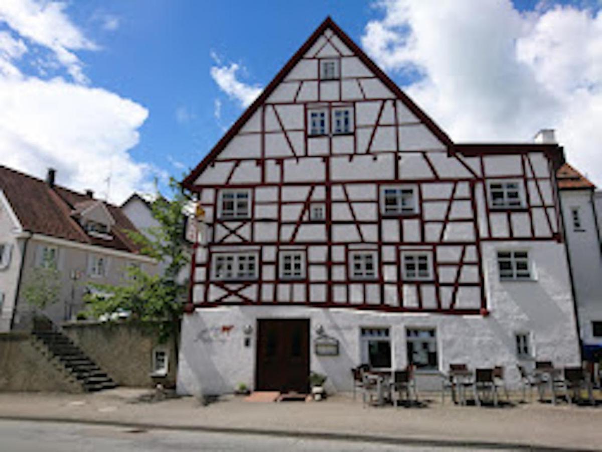 Schildwirtschaft Zum Rothen Ochsen Hotel Laupheim Bagian luar foto