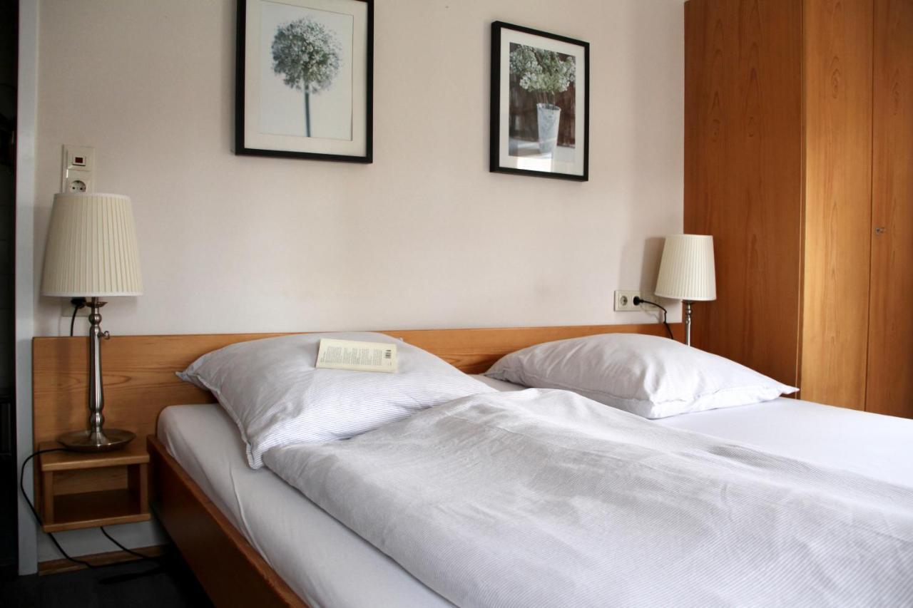 Schildwirtschaft Zum Rothen Ochsen Hotel Laupheim Bagian luar foto